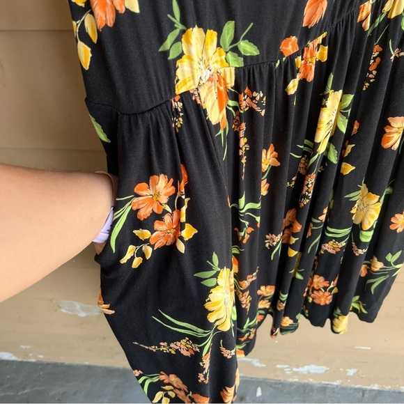 Torrid Black Floral Mini Flutter-Sleeve Skater Dress - Size 2X - Stretch Modest - Picture 6 of 10